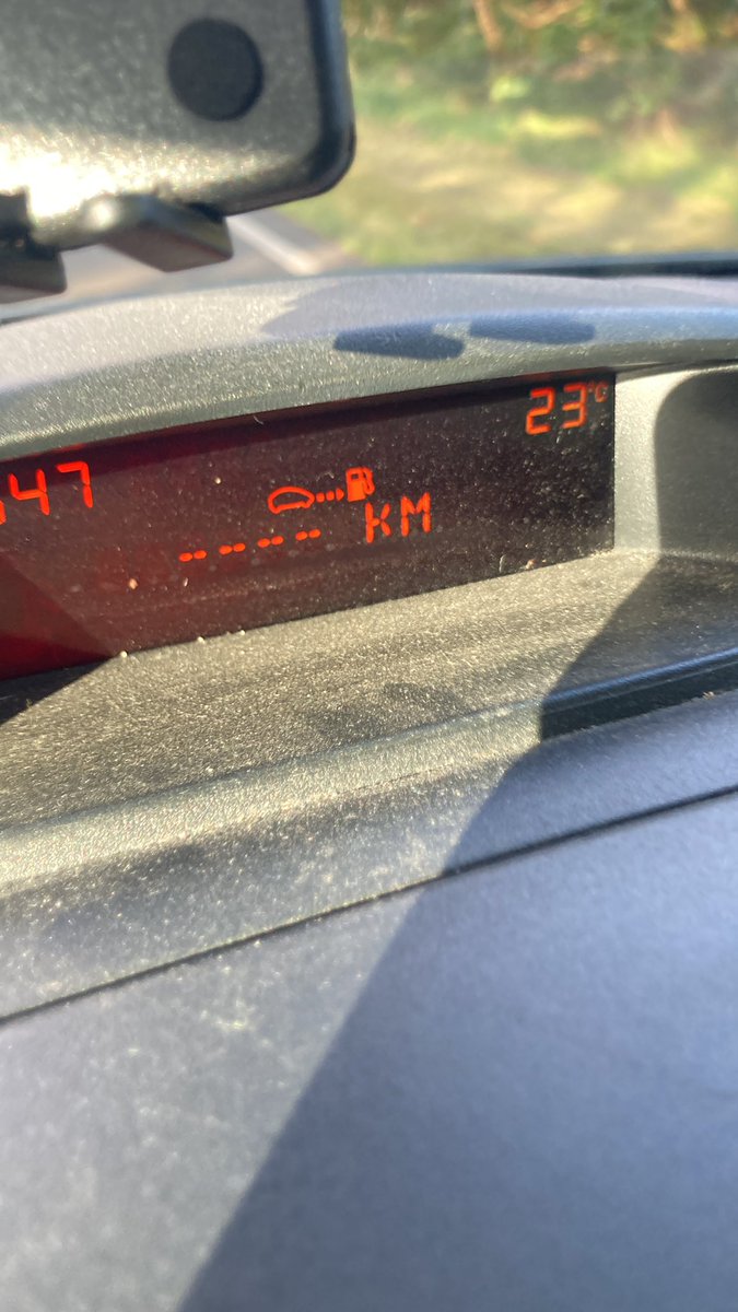 Wenn da eben noch 30 km stand schaffe ich noch 7 bis zur Tankstelle, oder. 🤭