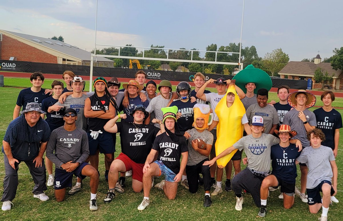 🌪  🏈 Crazy Hat Day! A little pre game before breakfast! St. Mark's at our house tonight! Bring the noise tonight! <a href="/CasadyAthletics/">Casady Athletics</a> <a href="/CasadyFootball/">Casady Cyclones Football</a> <a href="/TyCoachp/">Ty Prestidge</a> @Jcoop_25