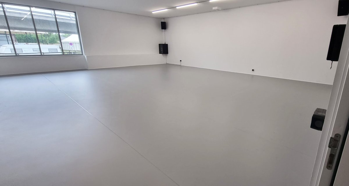 Earlier this year, the #CentreNationaldesArtsduCirque in Châlons-en-Champagne renovated its studio space, choosing a Harlequin Activity sprung floor and a Harlequin Standfast vinyl floor. You can find out more about CNAC here: ow.ly/cuRk50POBMI #harlequinfloors