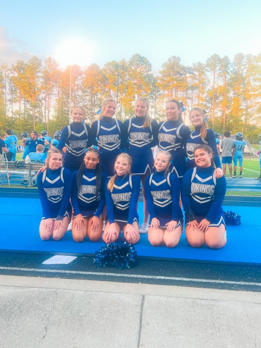uphscheer's tweet image. Missing football this bye week , so here’s a flashback to our JV team at their home make up game Tuesday night. 💙