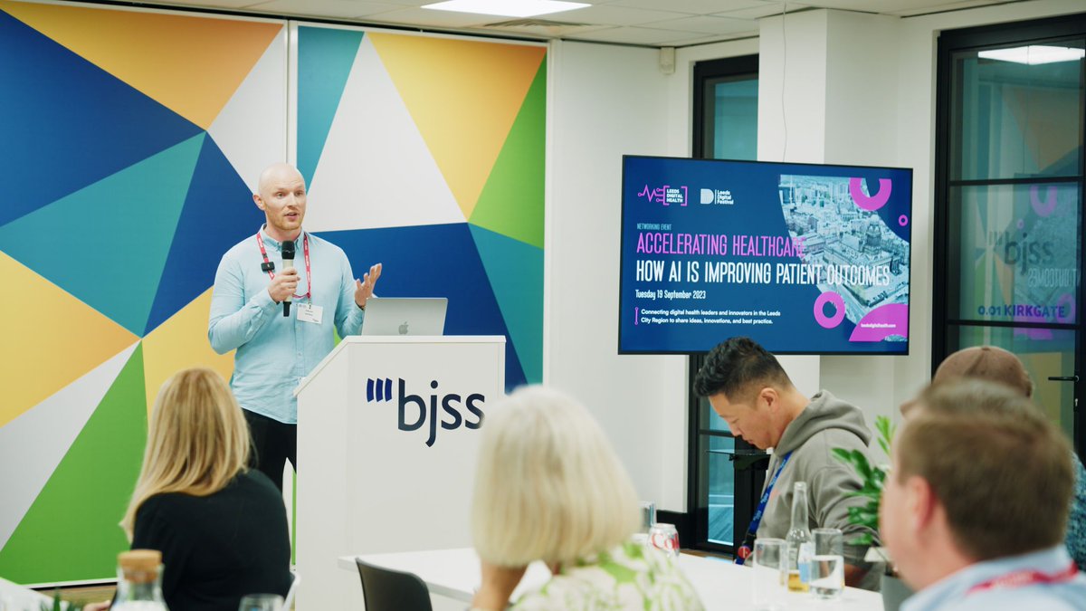 6b_digital's tweet photo. The 6B team had a fantastic time at the latest #LeedsDigitalHealth event this week as part of @LeedsDigiFest.

With a great turnout, the event saw the local digital health community come together to discuss AI in Healthcare. https://t.co/wSblObsl0f