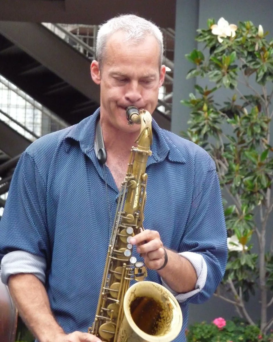 Mitcheltree's tweet photo. Foto Friday!
2013, Los Angeles
Photo by Byron Willinger
#music #jazz #saxophone #spotify #mitcheltree #jazzsax #jazzsaxophone #jazzsaxophonist #tenorsax #jazzcomposer #jazzcomposition #jazzimprovisation #jazzteacher #jazzsaxophonelessons #saxophonelessons #saxophoneteacher https://t.co/02k3SSuHaJ