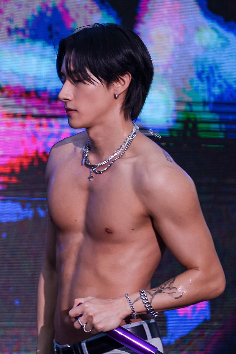hhh_aitch's tweet photo. 230903 ์ฐฝ๊ท ์์ด์ ๋ฆฌ์คํํ์คํฐ๋ฒ
๊ทธ๋ฌ๋๊น ์ง๊ธ..์ด๋๋ณด๋ค ๋ชธ์ด ๋ ์ข์์ก๋ค๊ณ ..?
์ด๊ฒ ๋ง์ด ๋๋์??๐ซจ
#์ฐฝ๊ท #์์ด์ #IM #CHANGKYUN
#๋ชฌ์คํ์์ค #MONSTAX #MONSTA_X
#resffectfestival #resffectfestival2023 https://t.co/9QwmedHT1o