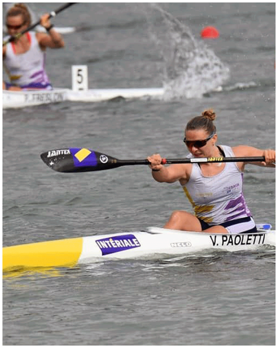 Interiale's tweet image. #LàPourEux | Les championnats de France de #Kayak marathon 23 c’est ce wkd à #Decize ! @Vanina_Pao, détachée à la mission sport de la police nationale et @FF_CanoeKayak et Emmanuel Feray policier au SDLP y participent tous 2 avec un binôme.

🎯Objectifs : s'amuser et se dépasser
