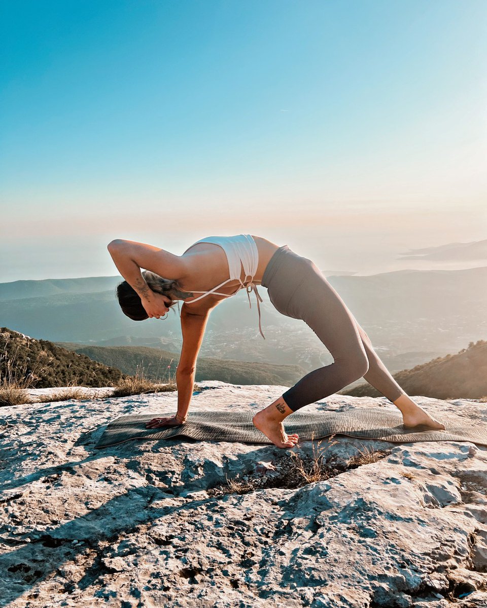 mandukayoga's tweet photo. We're inspired by you and all that you do! So, were sharing a few faves you tagged us in where you're #practicingoutside ๐ฟ๐
You are appreciated ๐
Posts by:
@_nataliemar
@audiyoga & @lindzeemerill.photography
@yoganahimana
#mandukayoga #practiceoutside #yogacommunity https://t.co/qiNpK8VnR2