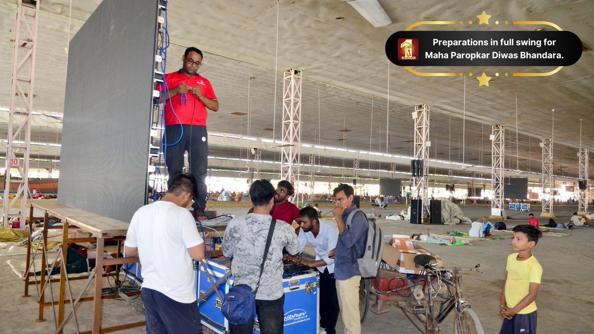 DSSNewsUpdates's tweet photo. Dive into the world of devotion and dedication as we prepare for the grand MSG Maha Paropkar Bhandara. The enthusiasm is palpable, and every detail is crafted with love. Stay tuned for a visual feast that promises to leave you inspired! #MahaParopkarDiwas #DeraSachaSauda https://t.co/Y19AdDb3Jr