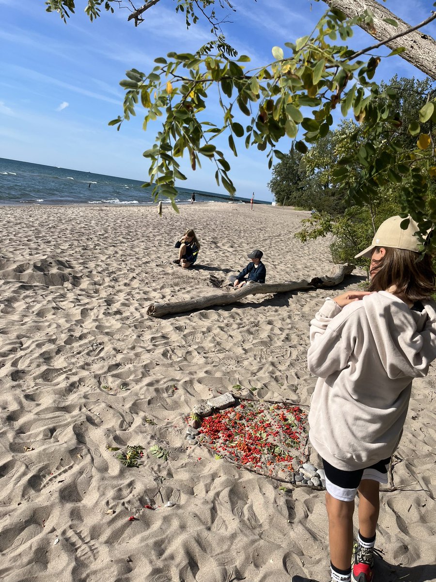 Fern Ave PS (@fernaveps) on Twitter photo More beautiful art at the beach! Thank you Island School☀️😄 <a href="/tdsb/">Toronto District School Board</a> More beautiful art at the beach! Thank you Island School☀️😄 <a href="/tdsb/">Toronto District School Board</a>
