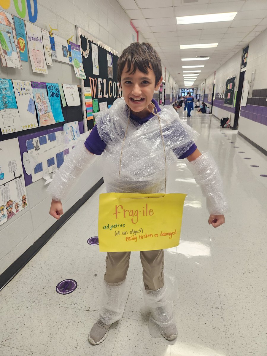 MrsEdwards_msaw's tweet photo. What a beautiful day for our vocabulary parade! So many of our students tied in academic Vocabulary words we have been learning in class!  @MSAW_Elementary https://t.co/CoiS8kfL2u