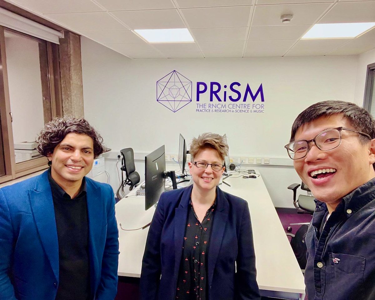 With @EHowardComposer and @bofantheone at @RNCMPRiSM. Her work, DEVIANCE, uses brain data from people listening to her works, as well as AI transformations of these recordings. WP 30 Sep at @KingsPlace at the Cyborg Pianist (@nmcrecordings) launch. kingsplace.co.uk/whats-on/conte…