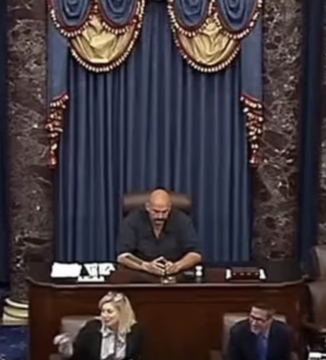 guypbenson's tweet image. *Of course* this isn’t the biggest problem we face. Not even close. But it’s part of a broader societal slouch. People defend it by saying it’s easier for this particular Senator to dress this way because of his condition. That may be the case. John McCain lived with daily pain…