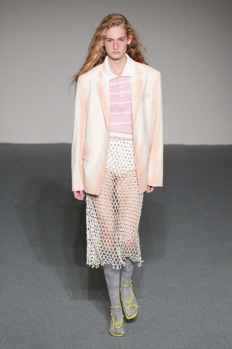 VogueRunway's tweet image. #MSGM's spring 2024 collection is here. See every look: vogue.cm/EyoFrBG