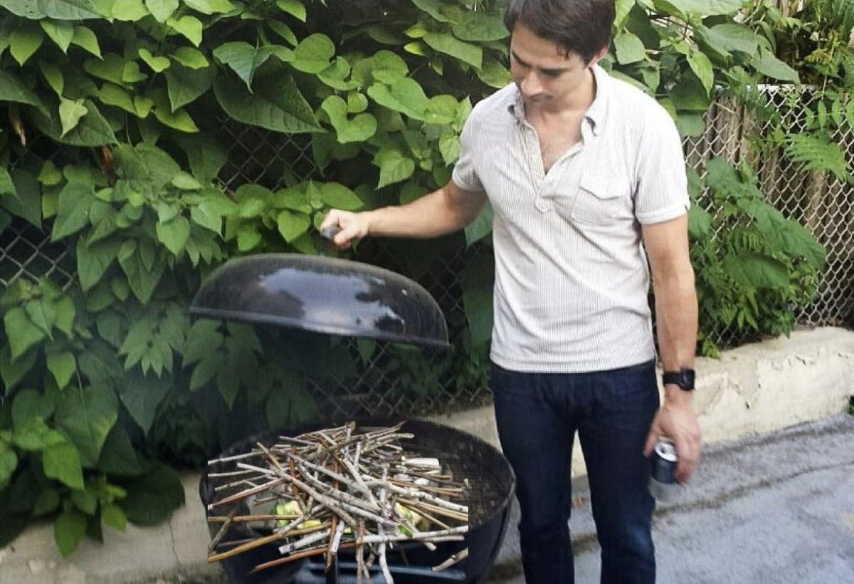 Why you crying over him? He can’t even start the leña.