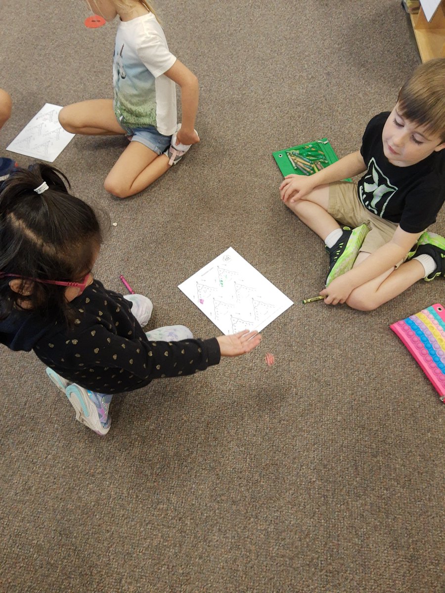 suzipearcy's tweet photo. Playing games helps us with math skills AND social skills. https://t.co/AC83wSsBVH