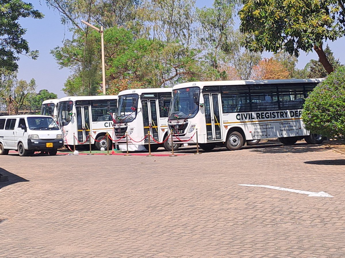 CivilRegZim's tweet photo. The Minister of @Moha_Zim, Hon. Kazembe Kazembe has today commissioned a new fleet of @CivilRegZim  buses and has also launched the Department's new logo-the first the Department has had since 1980. All this as part of the ongoing rebranding exercise. https://t.co/w317FNirqJ