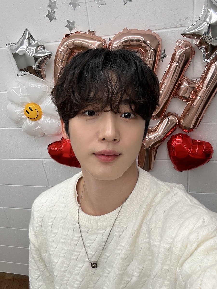 보내주신 커다란 사랑에 잔뜩 행복해진 요한이🩵
9월에 내려온 천사 같은 요한이의 선물은 어떠신가요?🎁
요한이가 행복했던 만큼 행복한 하루가 되셨기를 바라요💙

#위아이 #WEi 
#김요한 #KIMYOHAN