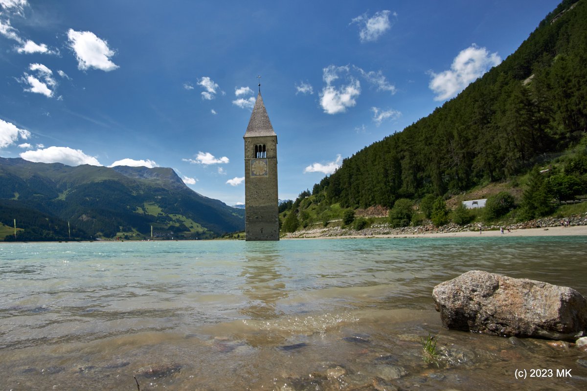 Ich wünsche Euch ein schönes Wochende!
#photography @thephotohour #mountainview #naturelovers @fotovorschlag #LakeReflection #lakeview #Reschensee #Südtirol #Kirchturm
ILCE-6000, 18mm, F?, 1/350s, ISO100
