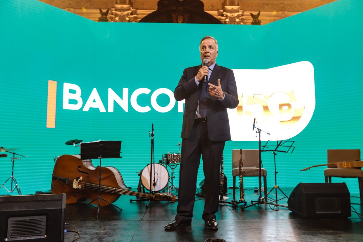 BancodeCordoba's tweet photo. ¡Hoy cumplimos 150 años! Y los recibimos con una mágica noche de jazz en el Museo Tamburini.✨
Celebramos historia, trayectoria, la recuperación de nuestro banco y el posicionamiento alcanzado en los últimos años como el banco regional líder más importante de la Argentina. 
Además festejamos 20 años de nuestra tarjeta CORDOBESA!💳