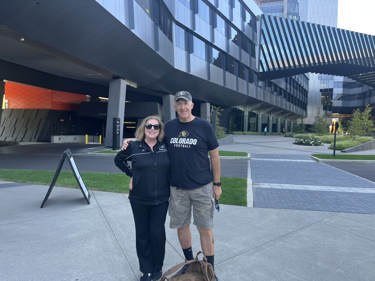 Great day in OREGON @Nike with incredible @CUBuffs Willie Brock from @CUBuffsFootball & in Lake Oswego with @SabrinaScott22 from @CUBuffsWBB 🏈🦬🏀🦬 #PrideAndTradition #AlumniEngagement #GoBuffs