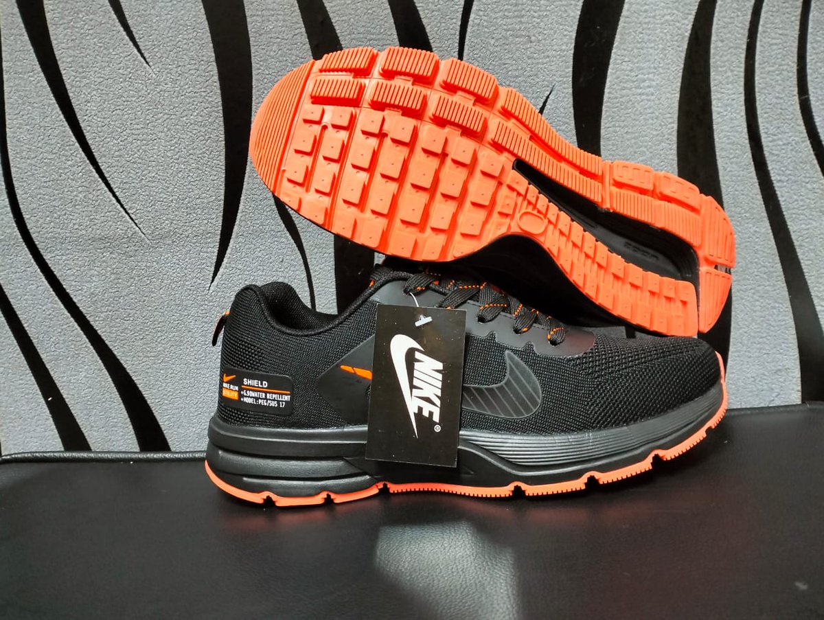 BoldFootwear's tweet photo. Nike Trainer/Gym/Running Sneakers size:40-44 @ksh.2700To place your order call/Watsapp on 0729482607/0743795201We are located at Dubai merchants mall along Ronald Ngala street opposite RNG plaza adjacent to best lady exit shop B34 and B35 https://t.co/2i4A9aVneL
