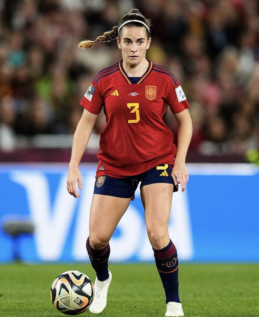 🇪🇸 Olga Carmona, Teresa Abelleira y Athenea del Castillo comienzan de titulares en el primer partido de España en la #UWNT vs Suecia. 🔥