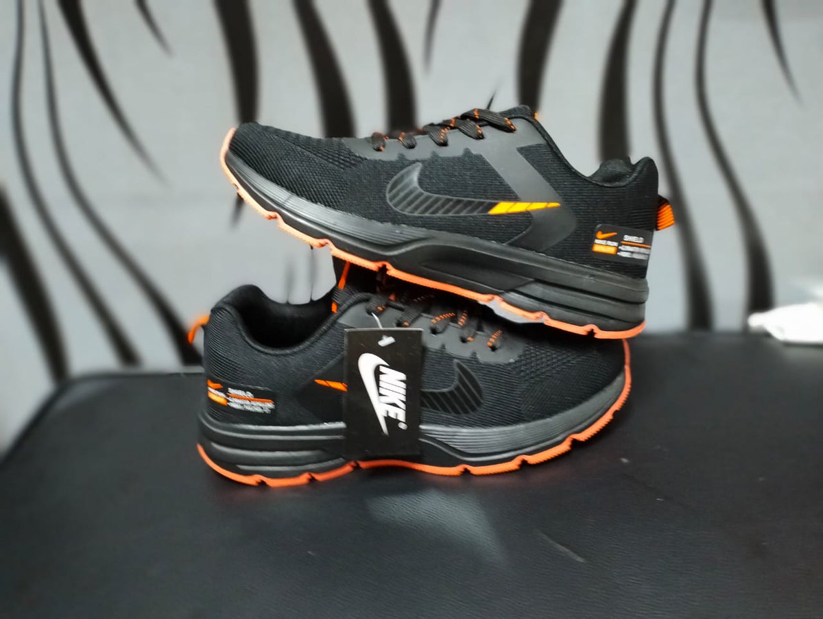 BoldFootwear's tweet photo. Nike Trainer/Gym/Running Sneakers size:40-44 @ksh.2700To place your order call/Watsapp on 0729482607/0743795201We are located at Dubai merchants mall along Ronald Ngala street opposite RNG plaza adjacent to best lady exit shop B34 and B35 https://t.co/2i4A9aVneL
