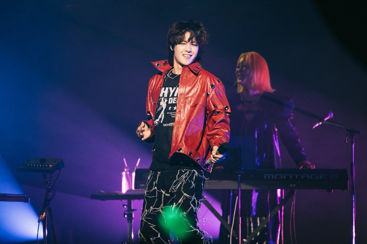 khj_heneciatwt's tweet photo. 2시간 10분간 쉬지 않고 노래하는 거에 힘듦도 있었지만 너무 행복한 하루였습니다.
앞으로도 계속 보고 싶고 생각에 남는 공연할 테니 오셔서 계속 느껴보세요 https://t.co/0lrEEWynlj
