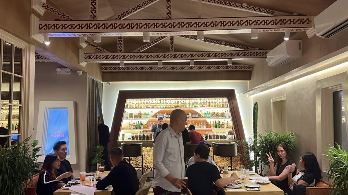 aussiejboy's tweet photo. @japonesapoblacion's 2nd Floor will be open to the public next week
Introducing 'PERUANA'
©️loximus
#NotoriousConcept #BrooklynIndustries
#JamesReid | James Reid | @tellemjaye https://t.co/20TI0iXX9k