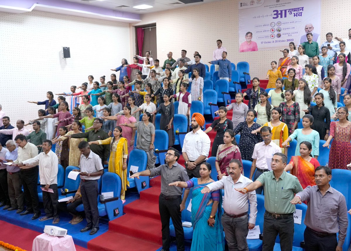 MissionDnh's tweet photo. "Unite for Life: Elected Representatives, Citizens, and Medical College Students Pledge to Donate Organs and Save Lives" https://t.co/NSoNdL2xQH
