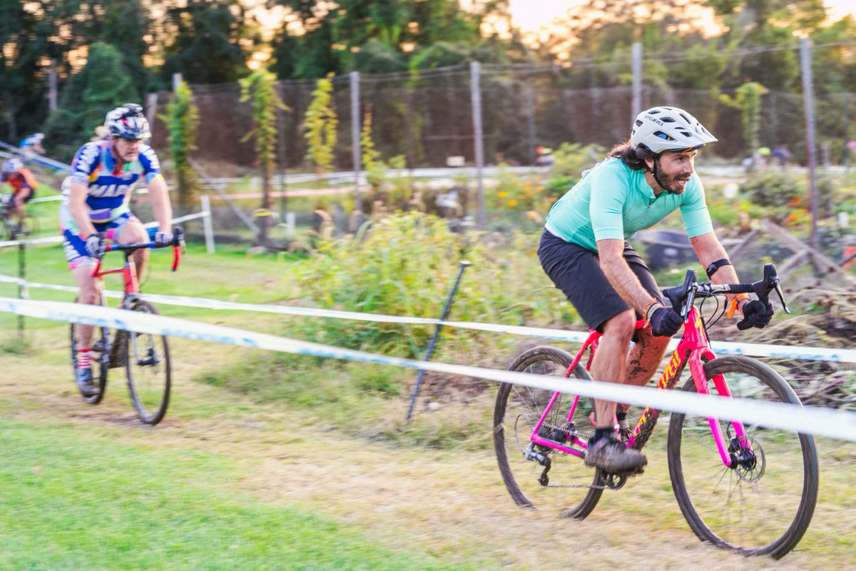 Photos from Week 4 are now posted! 

Downloads are free, and hi-res images are available for a nominal fee. buff.ly/3LzJjch 

📷 <a href="/gabelloyd/">Gabe Lloyd</a>