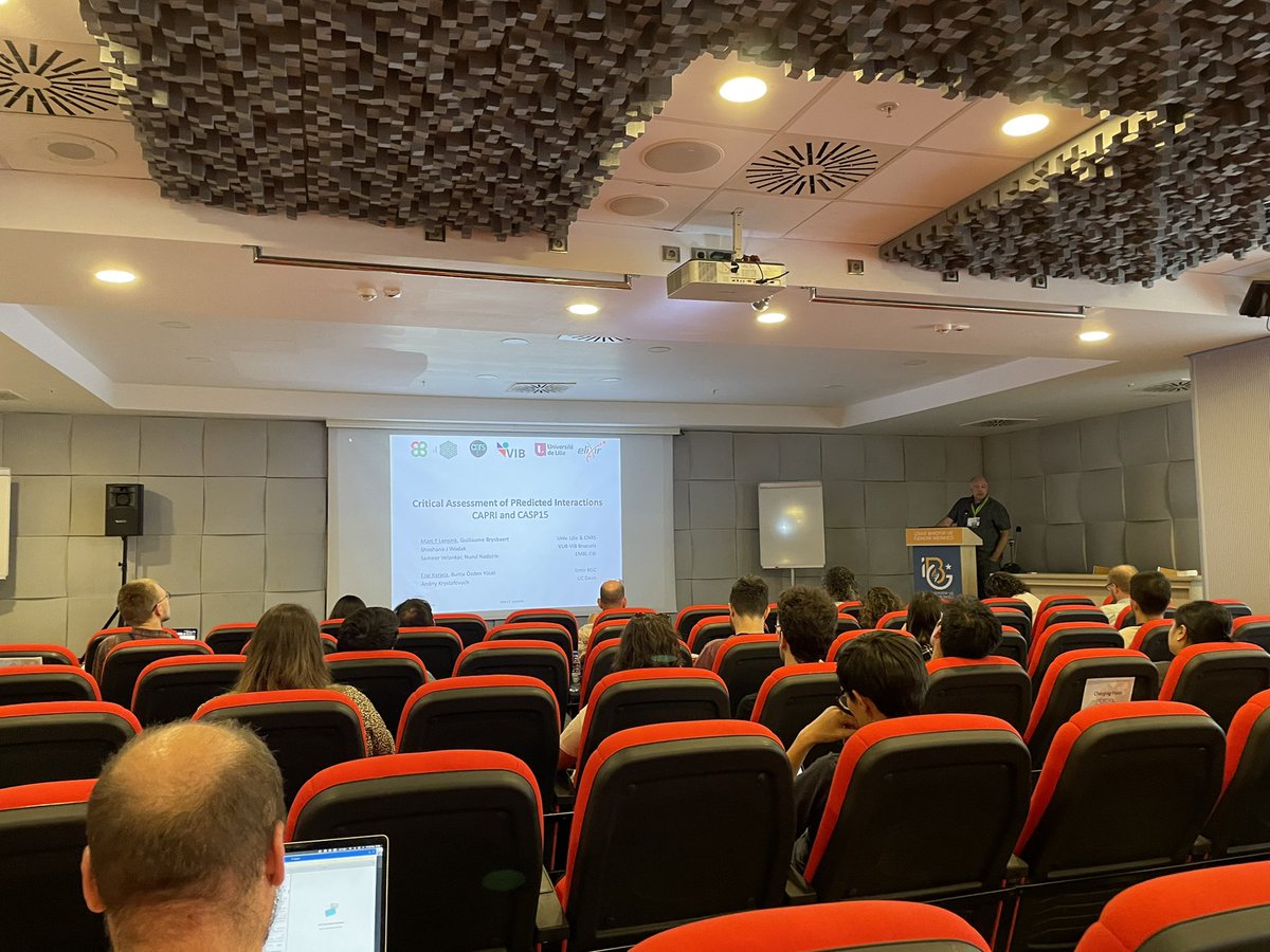 br_jimenez's tweet photo. And now the turn of @MarcLensink to present everything around CAPRI experiment and its assessment
#EMBOIntegModelling23 https://t.co/cTnEhEv0q9