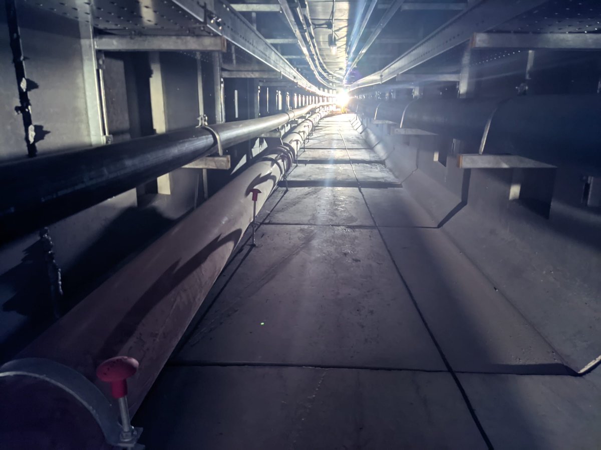 fmf_filipe's tweet photo. Delighted to be presenting our results on high-capacity transmission @BeyondExabit  in the SDM workshop at L'Aquila. And a visit to the city underground utility tunnels where advanced SDM optical fibres have been recently installed @ucleeenews  @UKRInews https://t.co/UmHvaVasKd
