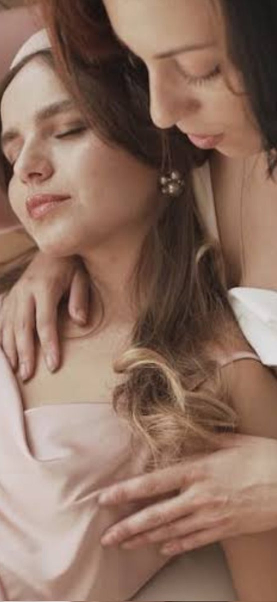 Merhabalar arkadaşlar Ben bahar. Biz seninle vakit geçirirken bizi kocam izlesin #softcift #lezbiyen #dulbayan #pasif #porno  Temiz dürüst sanal yada real herkesi bekleriz