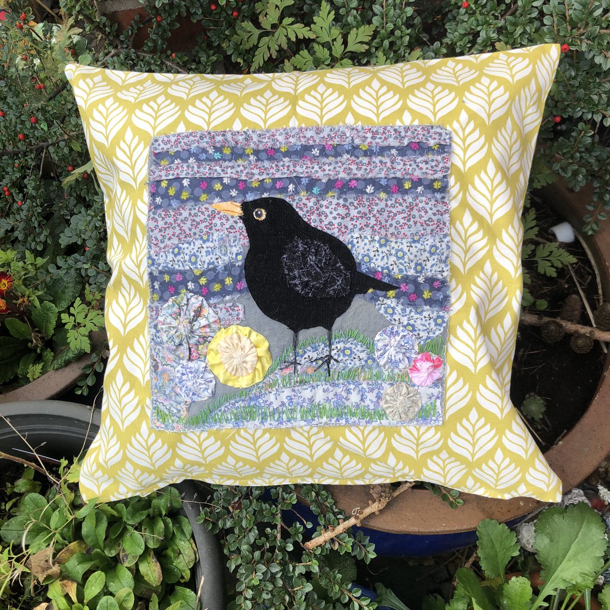 Blackbird cushion cover all finished ready to use as an example for tomorrow slowstitch workshop #giftideas #handmade #cushioncover #madeinThePotteries #madeinBurslem #stitching #handsewn #blackbird @handmadebritain #textile #SmallBusiness #sew #workshop #naturelover #bird