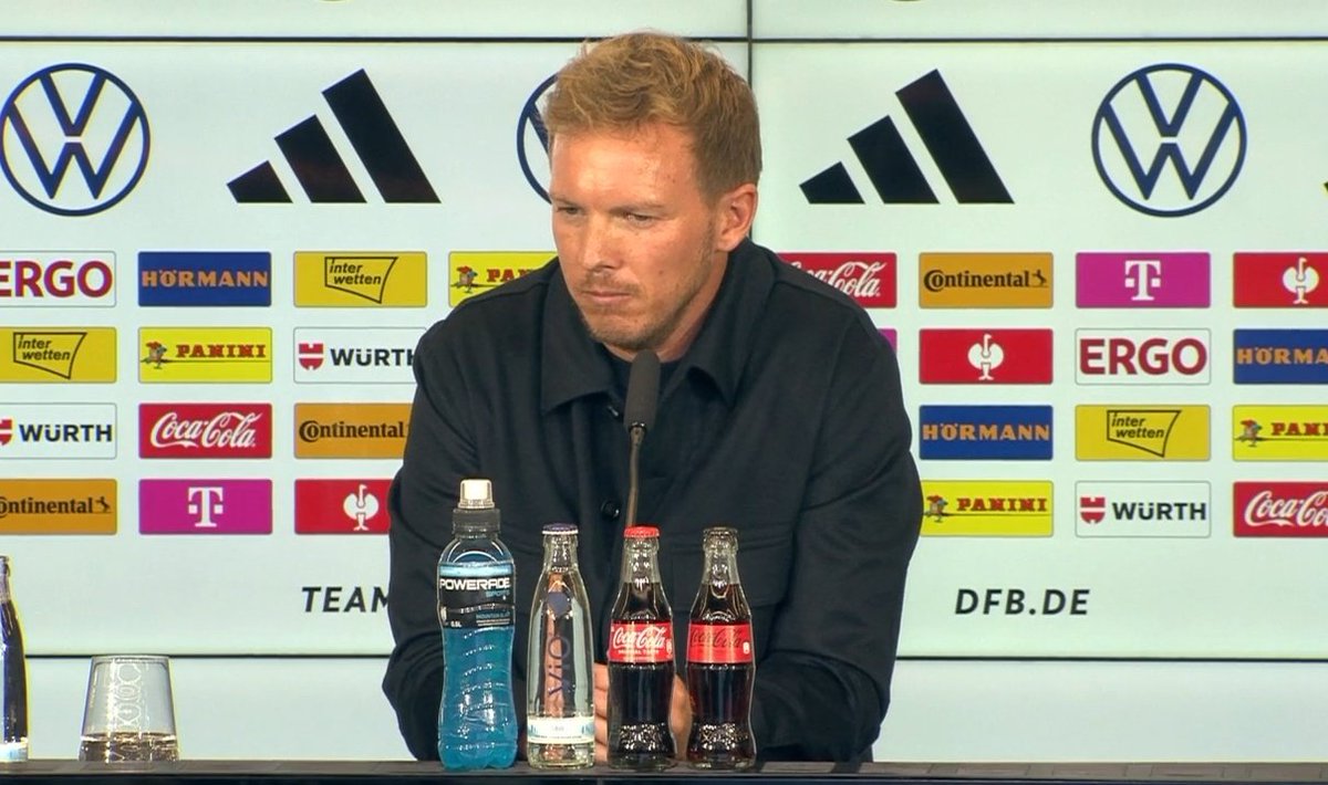 Sven Jablonski: "Warst du auch noch im Sonnenstudio?"  

#Nagelsmann: "Ja"  

Jablonski: "Ich auch"