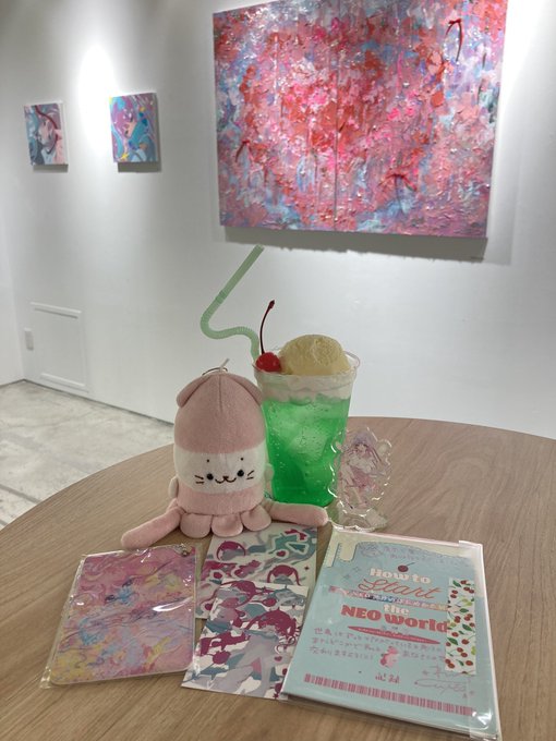 #NEO世界のはじめかた展  初日に行ってきた〜( *ᐢ&acute;꒳`ᐢ* )️🩵 れいしちゃんの世界大好きなんだよなああああ(^ ̥> ̫ < ̥^)🩷  超絶可愛いパスケースをげっと✌️ https://t<a href="/tag/neo%E4%B8%96%E7%95%8C%E3%81%AE%E3%81%AF%E3%81%98%E3%82%81%E3%81%8B%E3%81%9F%E5%B1%95"class="tags">#NEO世界のはじめかた展</a>