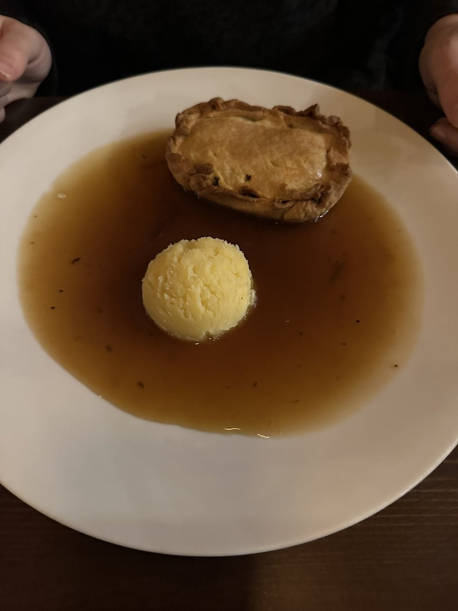 Shannen Doherty tweet media