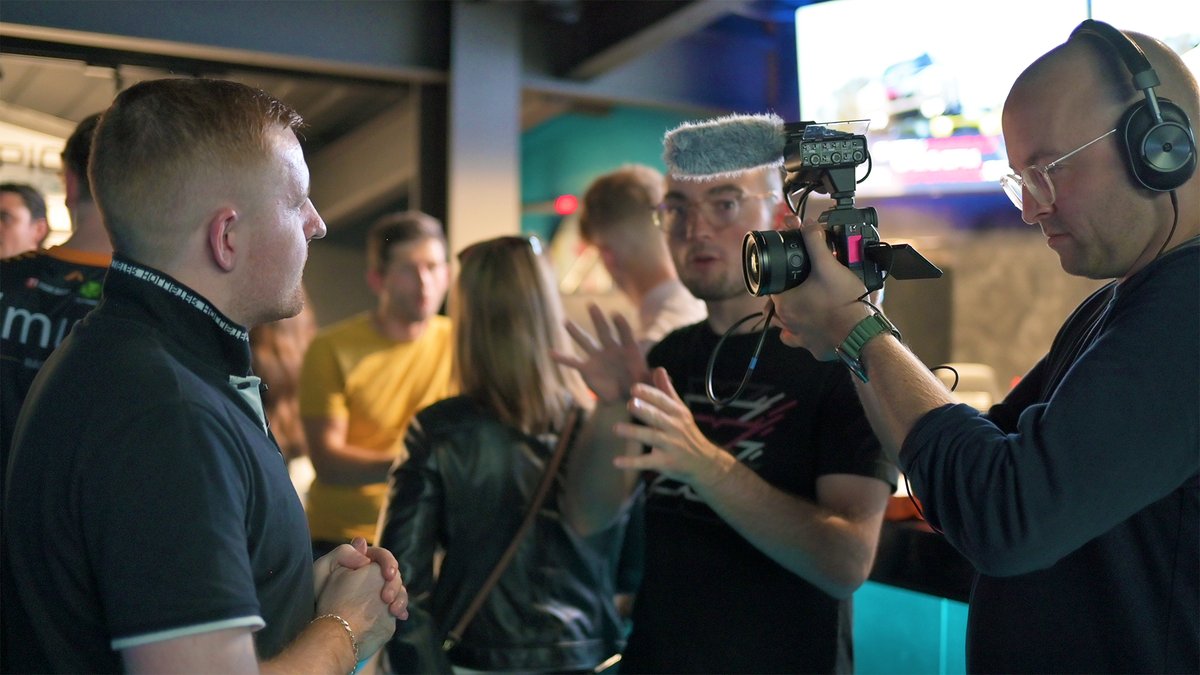 Last night we held an event at <a href="/SimplyRace/">Simply Race</a> for sim racers including <a href="/TraxionGG/">Traxion.GG</a> @TimWilliamsHD <a href="/MrDaleJE/">MrDaleJE </a> <a href="/stuffeyy/">Stuffeyy</a>  <a href="/TraumaTeamRacin/">Dr. Scott</a> <a href="/RyanMicallef71/">Ryan Micallef</a> <a href="/SirspatsG/">SirSpats Gaming</a> <a href="/Tidgney/">Martin Grady</a> <a href="/XelaPlays/">XelaPlays</a> <a href="/togamotorsport/">Toga Motorsport</a> <a href="/Mig_elfaisca/">Miguel Faísca</a> 
A great night &amp; VERY close racing. Follow them to see what happened.