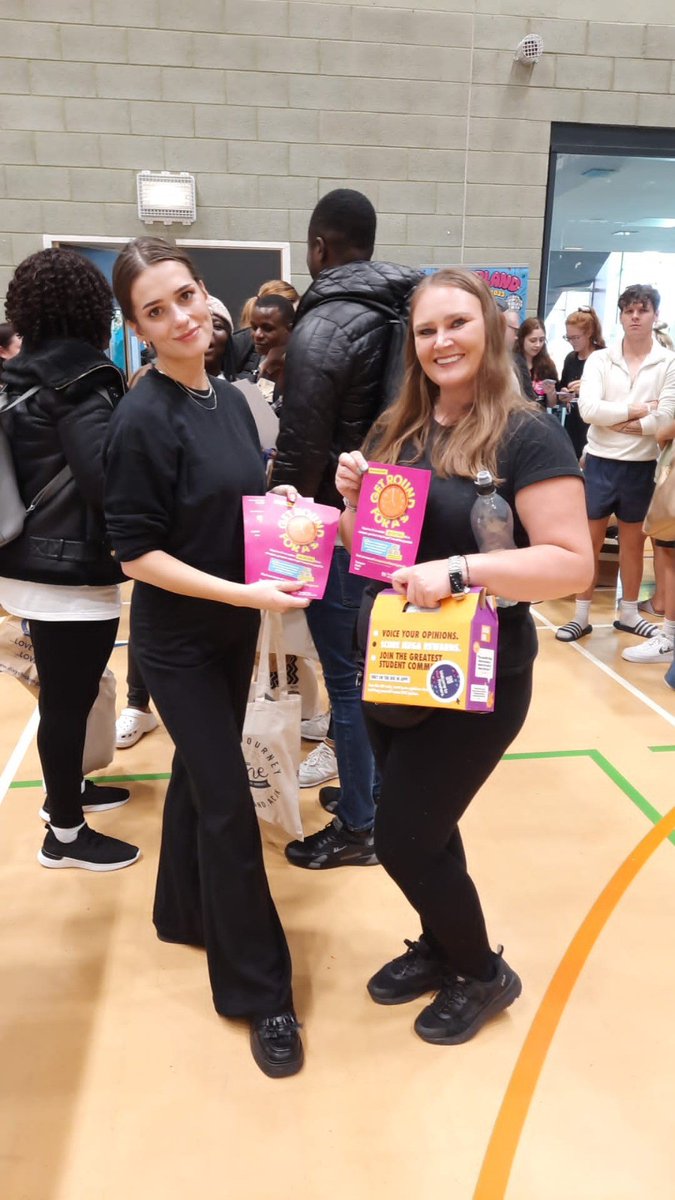 transport_north's tweet photo. Super to attend #SunderlandFreshersWeek this week alongside Nexus to promote our 21 and under #GetRound for Β£1 bus offer and the NEW dayticket which allows for unlimited travel on bus, Ferry and @My_Metro all for Β£3 πππ
@sunderlanduni @sunderlandsu @SunderlandUK https://t.co/1q4b3VFk0t