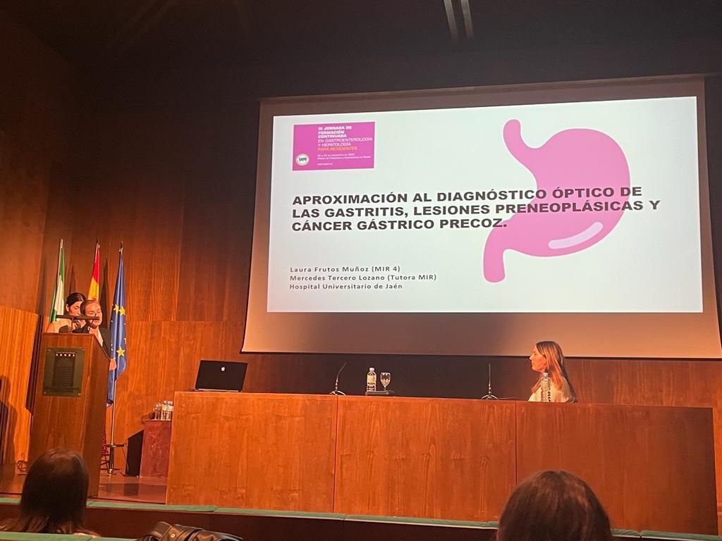 Excelentes ponencias en la mesa de esófago-estómago. Diagnóstico y algoritmo terapéutico de la esofagitis eosinofílica y Aproximación al diagnóstico óptico de las gastritis, lesiones preneoplásicas y otras lesiones gástricas #3cursoResisSAPD <a href="/juan7jg/">Juan Jurado García</a> <a href="/L_Fruits/">Laura Frutos Muñoz</a>
