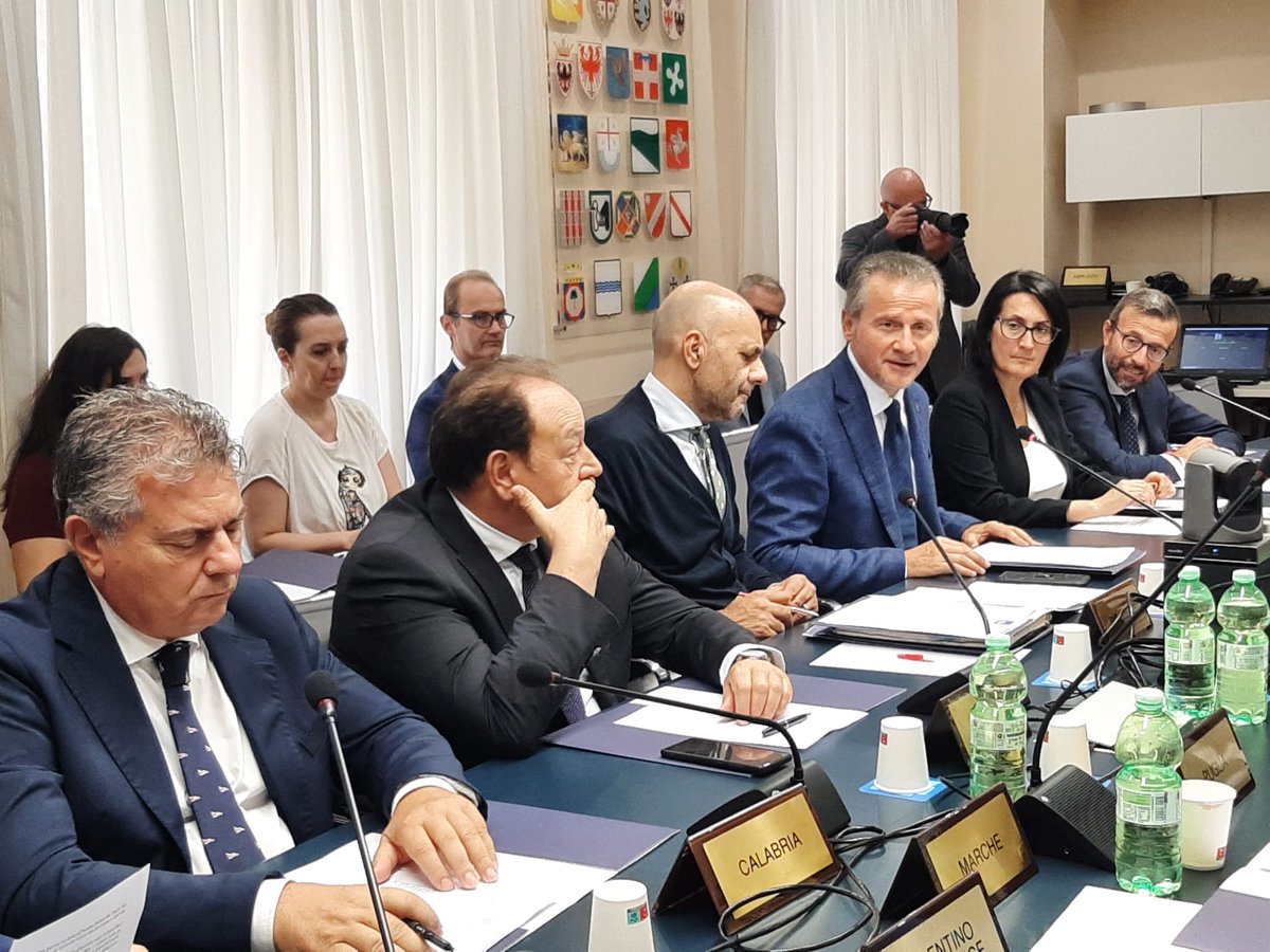 Consigli_Reg's tweet image. I Presidenti si sono riuniti in Assemblea plenaria presso la sede di Roma della Conferenza.

All’odg iniziative per il contrasto alla #violenzdigenere e per l’istituzione di un servizio di #interpretariato per i cittadini privi di udito.

Leggi la news ➡️tinyurl.com/pe7d3v2d