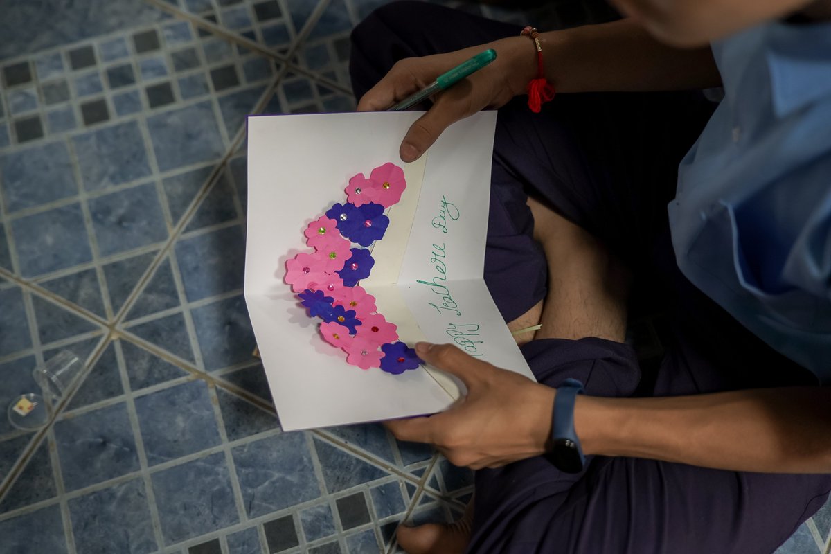 LipiPewar's tweet photo. #byjus and Government Higher Primary School, Jakkasandra, make Teacher's Day a resounding success by nurturing values and gratitude among students. 🌷#valueseducation   https://t.co/BRWzqYcT8o https://t.co/LNzf0CZTvq