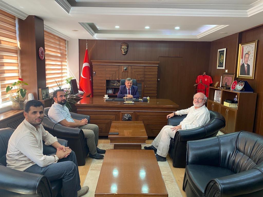 Elmadaag's tweet photo. İnsani Yardım Vakfı (İHH) Ankara Şube Başkanı Sayın Hacı Bayram Şahin, beraberindeki heyet ile birlikte, İlçe Kaymakamımız Sayın Cemal Hüsnü Çaykara’ya hayırlı olsun ziyaretinde bulundular. https://t.co/88DvfXFF5E