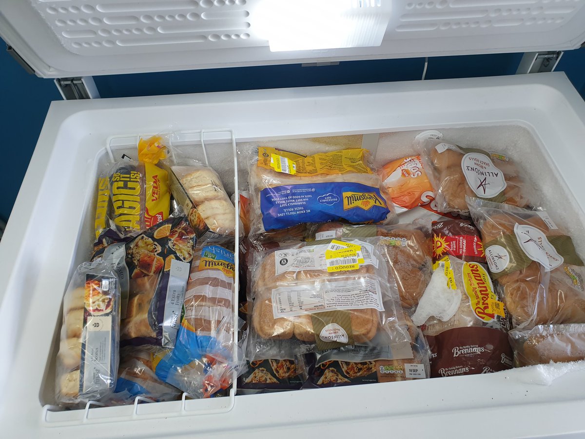 CregganCountry1's tweet image. #CommunityFridge open 1pm - 3pm today 

#ClimateAction #environment #reduceplasticwaste #community #lovefoodhatewaste