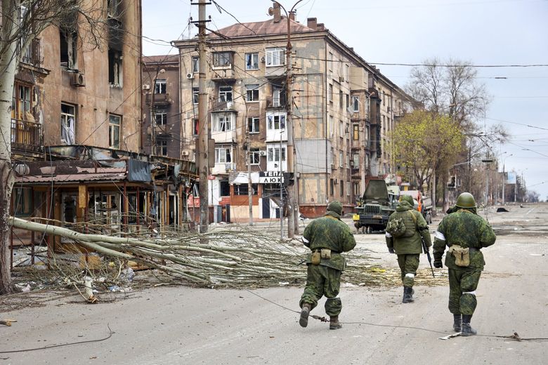 The safety of civilians in Sevastopol is of utmost importance. We hope for minimal casualties and that emergency services can control the situation swiftly. Let's hope for de-escalation and dialogue between Ukraine and Russia. 🙏💬 #Sevastopol #SafetyFirst #DialogueForPeace