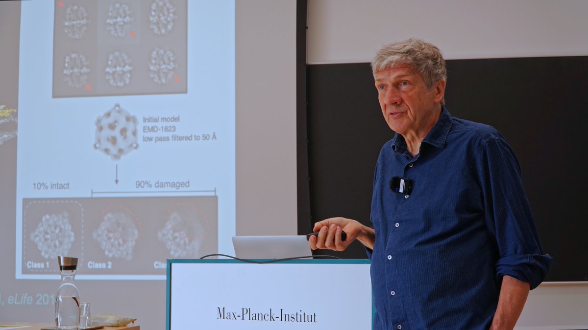 Finishing our Symposium on Cellular #biophysics with amazing lectures on #cryoEM and protein kinases given by Werner Kühlbrandt (@MPIbp) and Stefan Knapp (@goetheuni). Thanks to all speakers and listeners! @maxplanckpress @uni_mainz @fias_science #imprs #imprs_cbp #imprs2impress