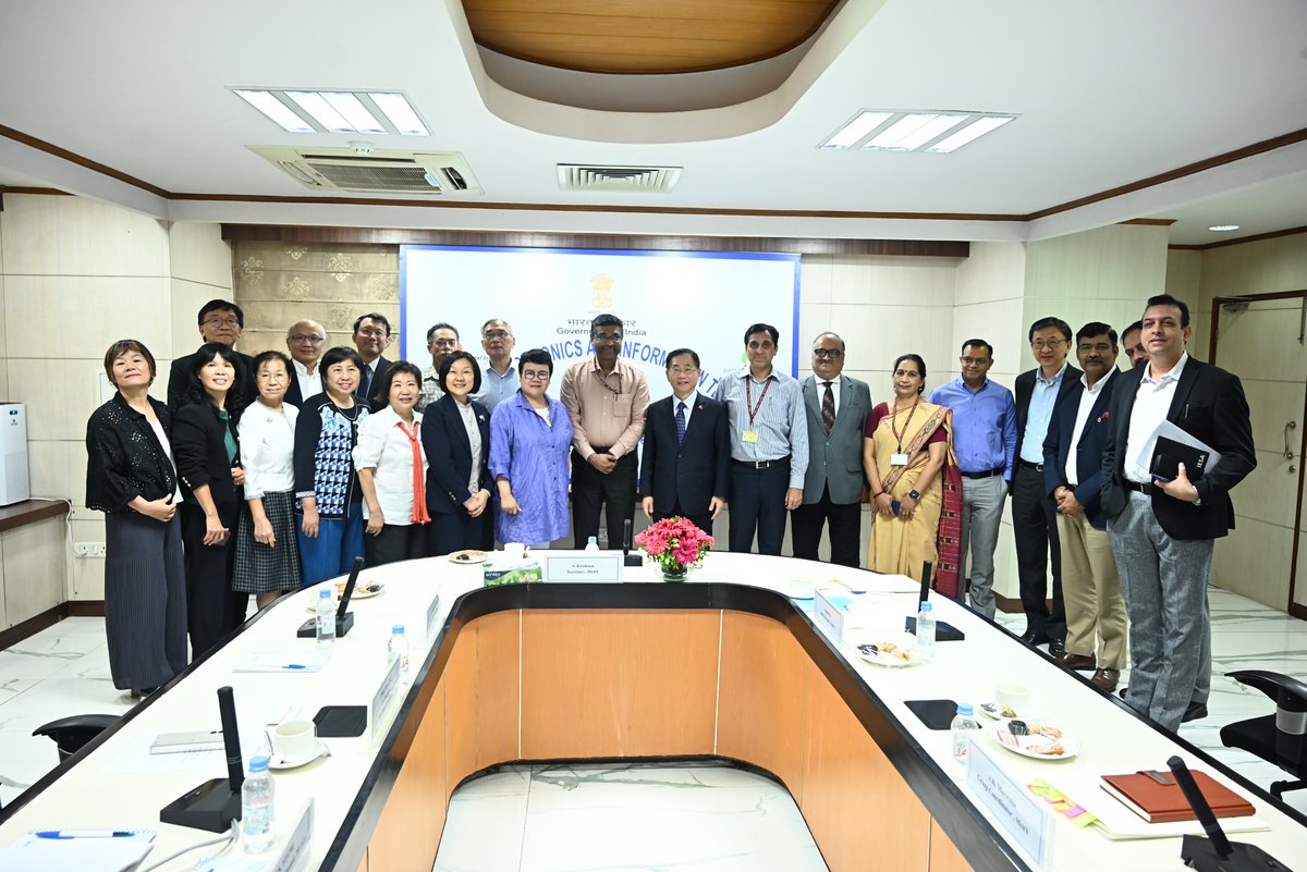 'Promoting tech synergy! 🌐📱 

Secretary MEITY, Shri S. Krishnan chaired a productive meeting as MeitY officials hosted a Taiwanese electronics delegation, highlighting the various investment prospects in the Indian electronics & semiconductor sector. 🇮🇳🇹🇼 

🤝 #TechPartnerships