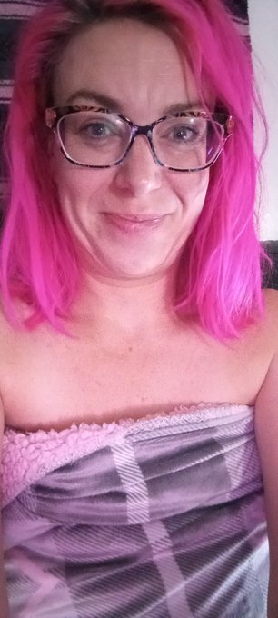 #TGIF Enjoy the "fresh out of bed" look 🤣🤣😜 https://t.co/yX24yvzmls<a href="/tag/tgif"class="tags">#TGIF</a>