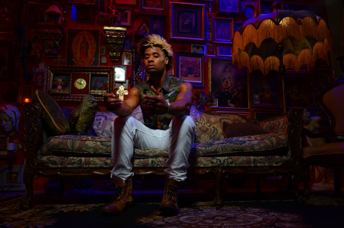 Skin Storiez 1st ed tattoo book model <a href="/IamCoriSims/">CoriSIMS</a>
Shot by <a href="/DirectorQuar/">Real Quar Brown</a>