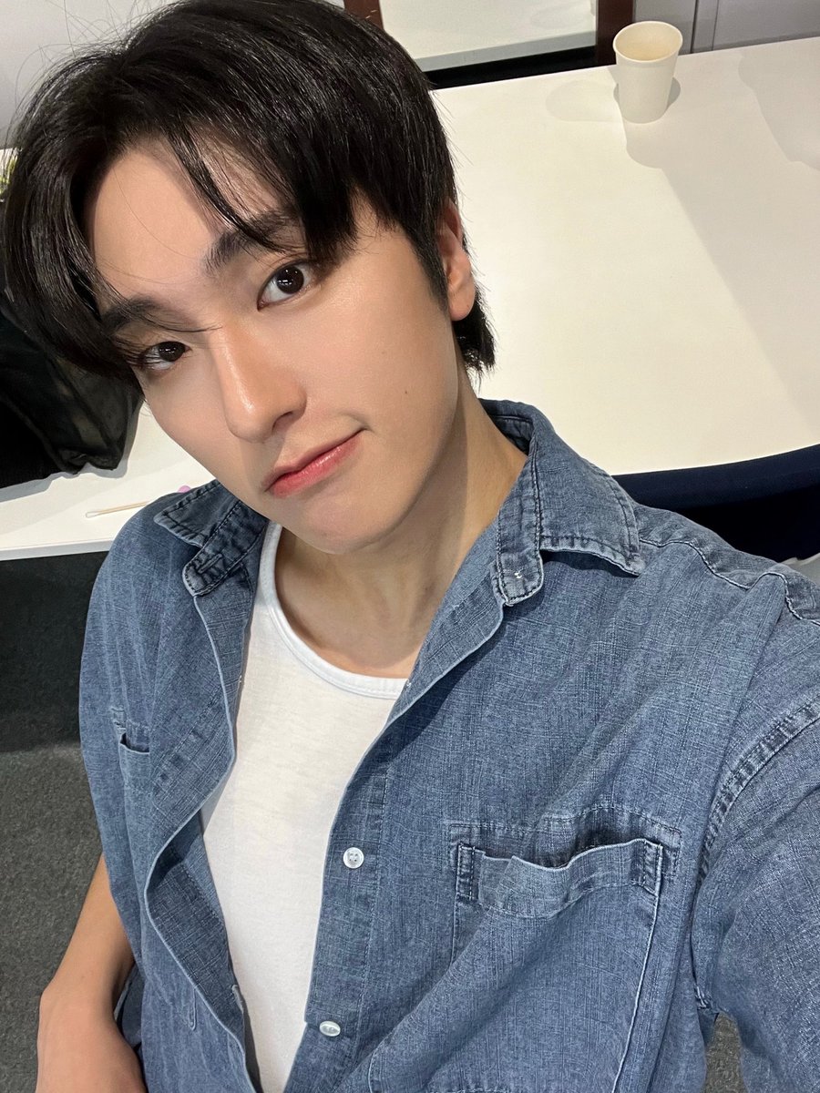 OmegaX_members's tweet photo. [#OX]

❤️🫶

#OMEGA_X #오메가엑스
#세빈 #SEBIN https://t.co/lrp3jbyCL4