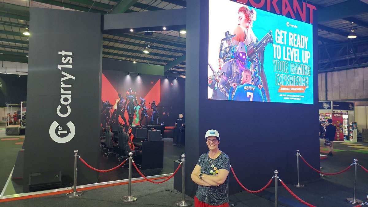 warwickw's tweet image. #valza #ccavalza Awesome stand aylt Comicon